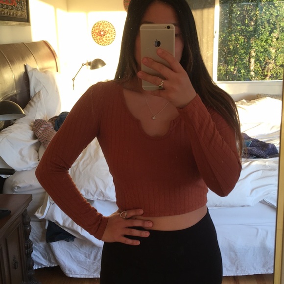 Crop top - Picture 1 of 4
